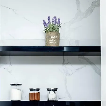 Lk -a- Metro Larissis 6' Walk - Apartment *